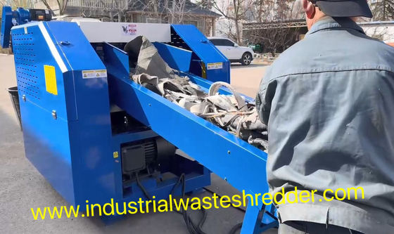 良い価格 フラックスレザースクラップス シャレダー クラッシャー 機械 異なるcpacityと放出を持つ人工革スクラップス オンライン
